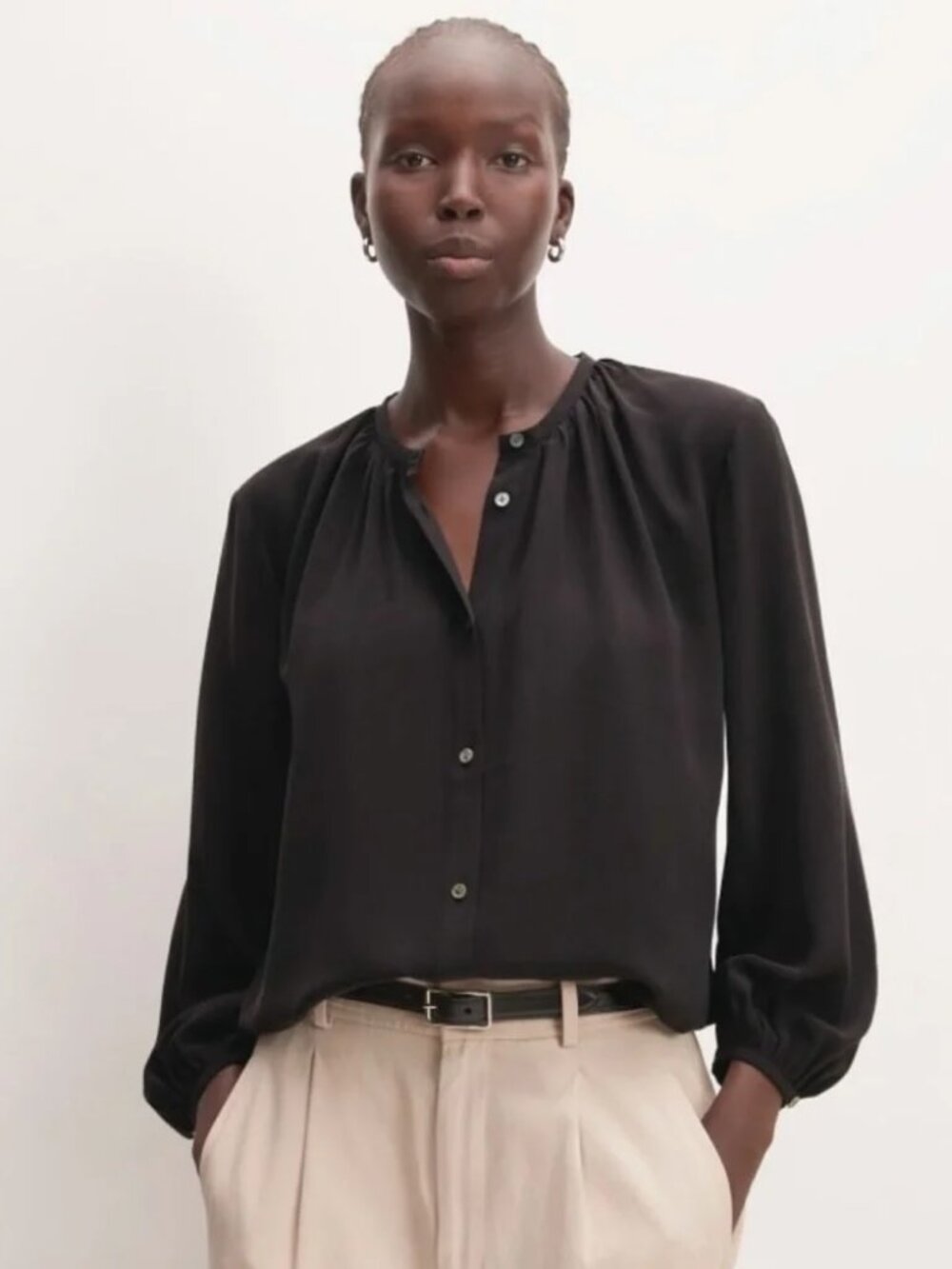 Everlane The Washable Clean Silk Shirred Blouse in Black, size small